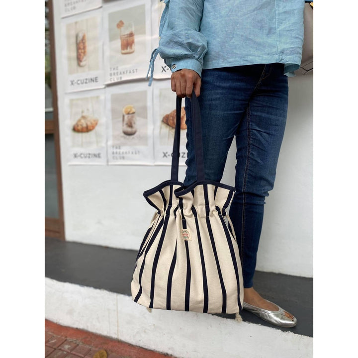 Stripe Navy Canvas Ruffle 托特包